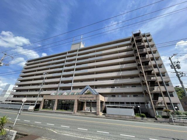 3LDK apartment in Fukuyama, Hiroshima - Photo 1
