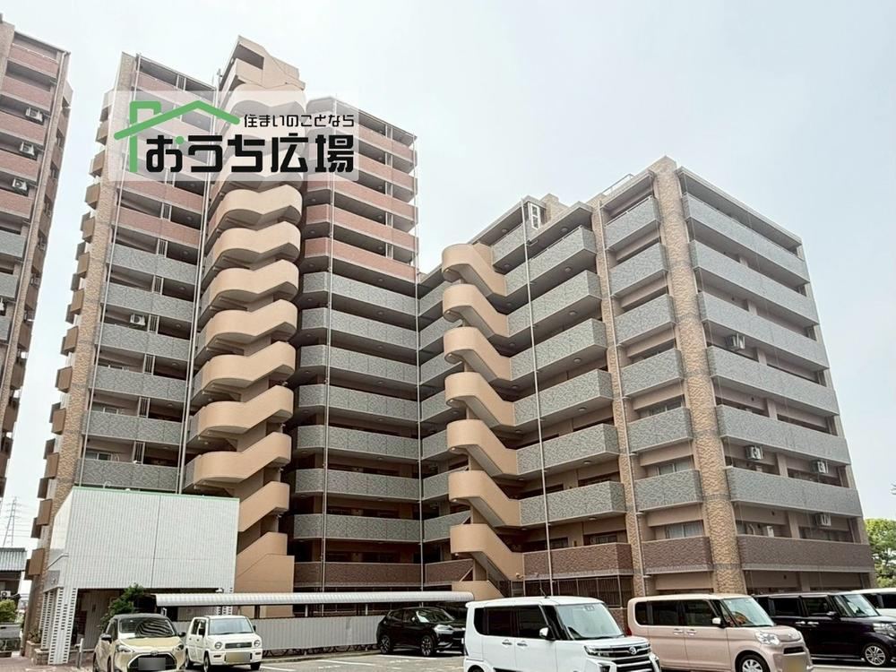 3LDK apartment in Oharu, Ama District, Aichi - Photo 1