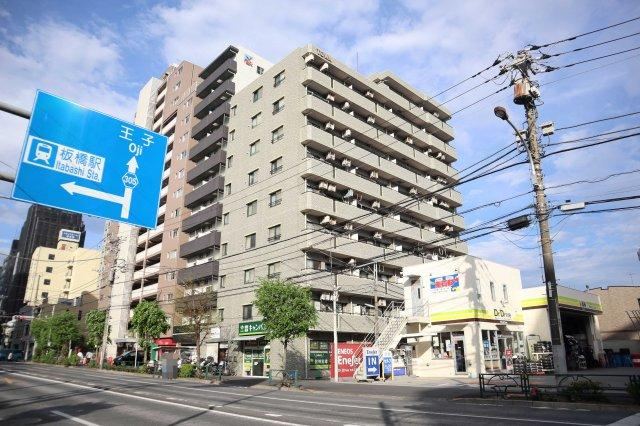 2LDK apartment in Kita Ward, Tokyo - Photo 1