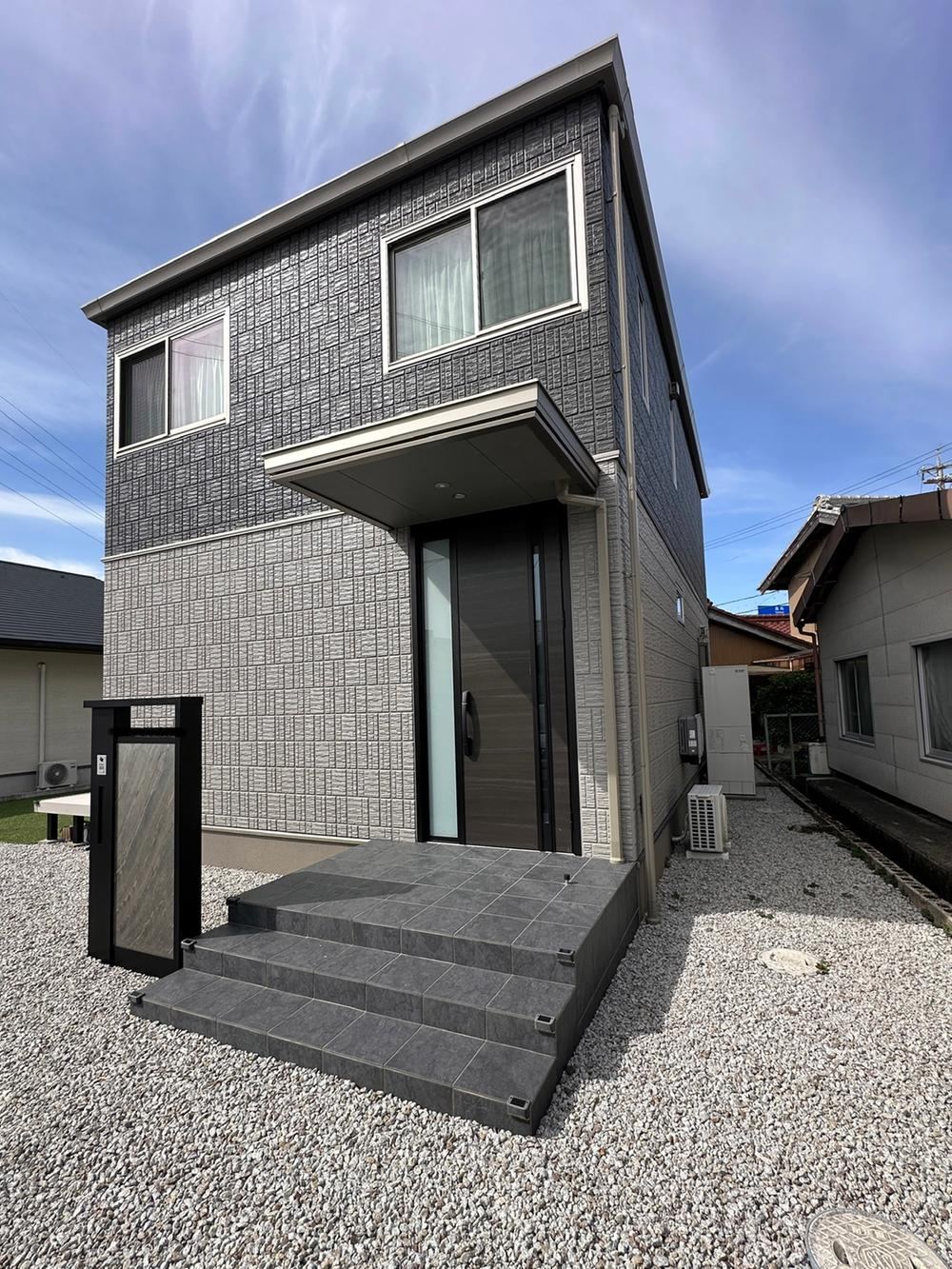 4LDK house in Yokkaichi, Mie - Photo 1