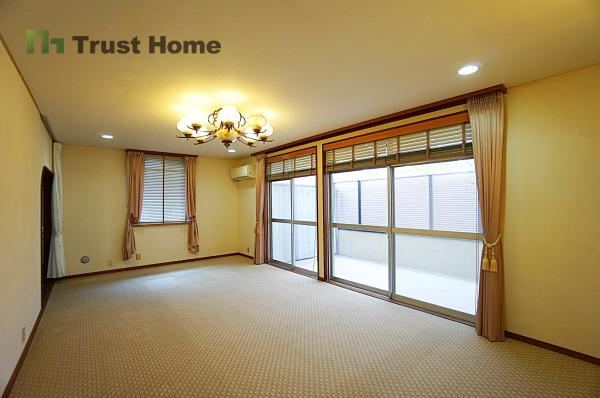 4LDK+S house in Tarumi Ward, Kobe, Hyogo - Photo 1