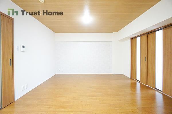 3LDK apartment in Toyonaka, Osaka - Photo 1