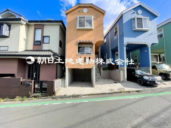 4LDK house in Konan Ward, Yokohama, Kanagawa - Photo 1