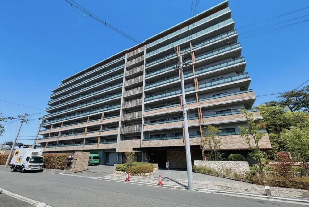 2LDK apartment in Suita, Osaka - Photo 1
