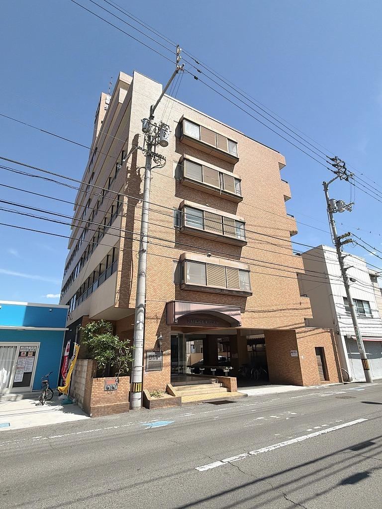 2LDK apartment in Takamatsu, Kagawa - Photo 1