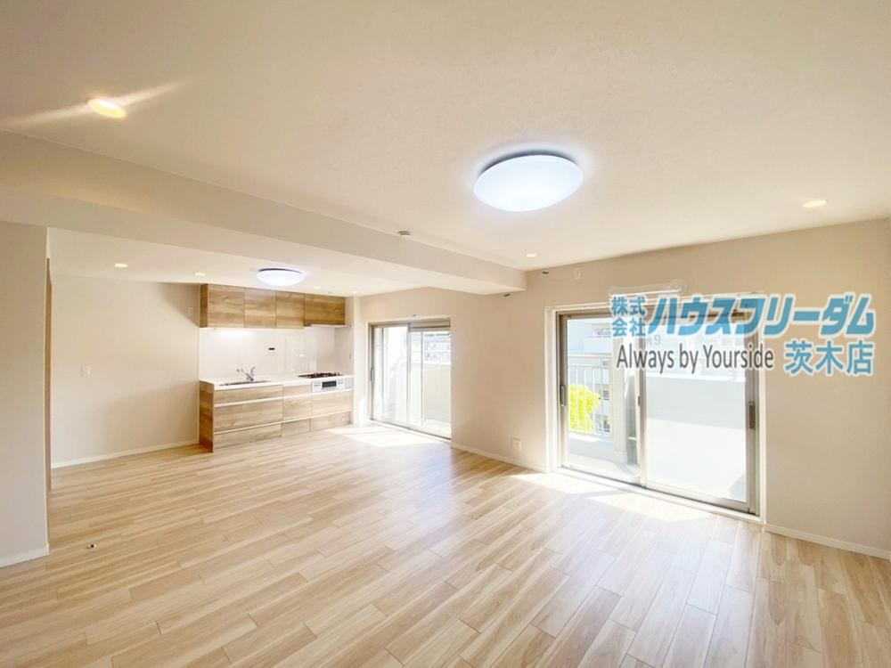 3LDK apartment in Suita, Osaka - Photo 1