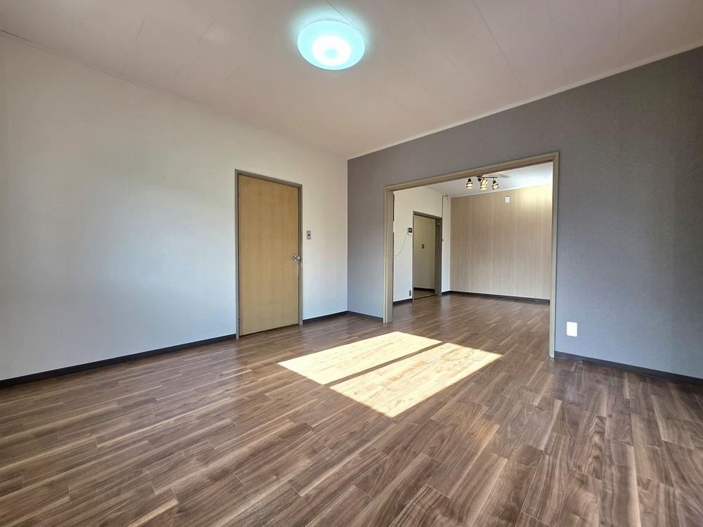 3LDK+S house in Nishinomiya, Hyogo - Photo 1
