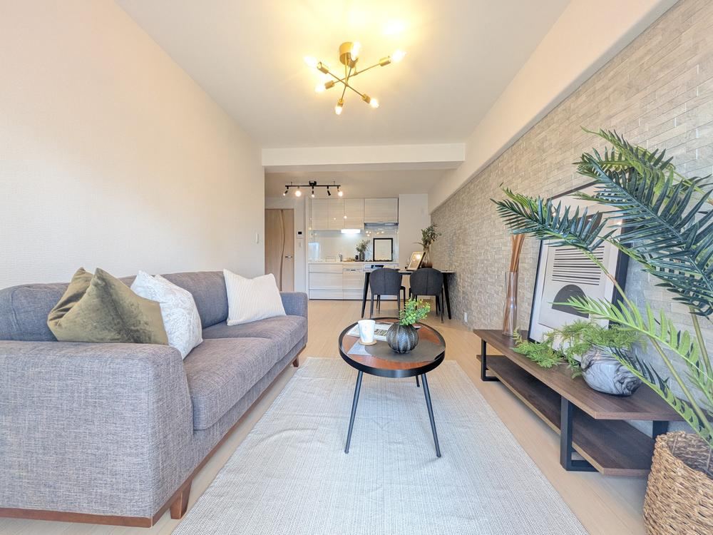2LDK apartment in Kita Ward, Osaka - Photo 1