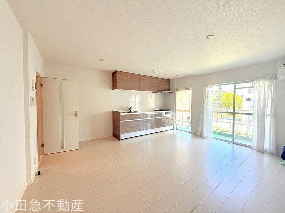 2LDK apartment in Ebina, Kanagawa - Photo 1