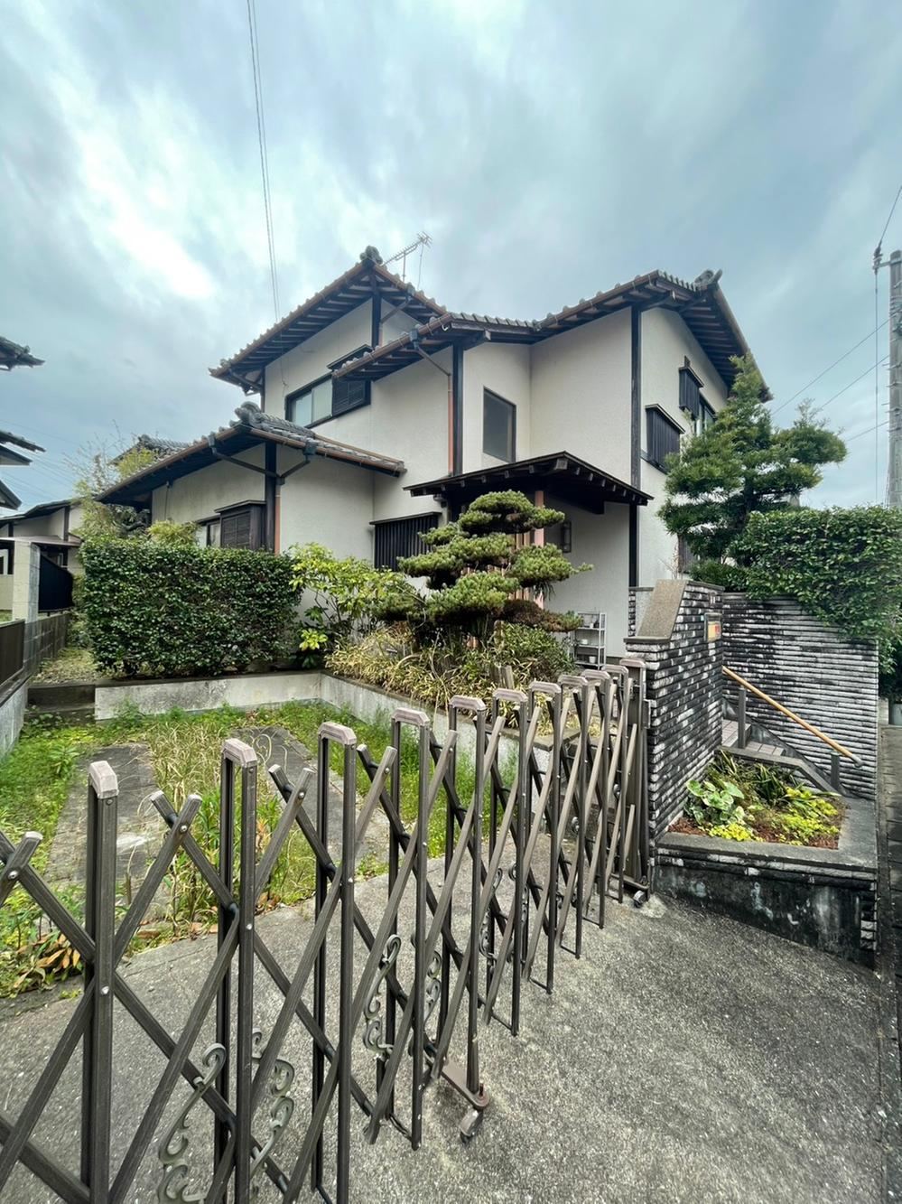 4LDK house in Higashi Ward, Fukuoka - Photo 1