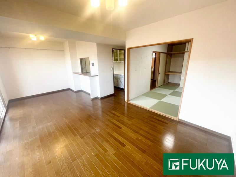 3LDK apartment in Konohana Ward, Osaka - Photo 1