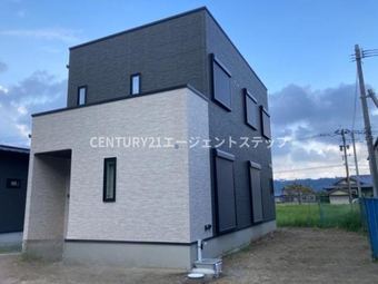 3LDK house in Saito