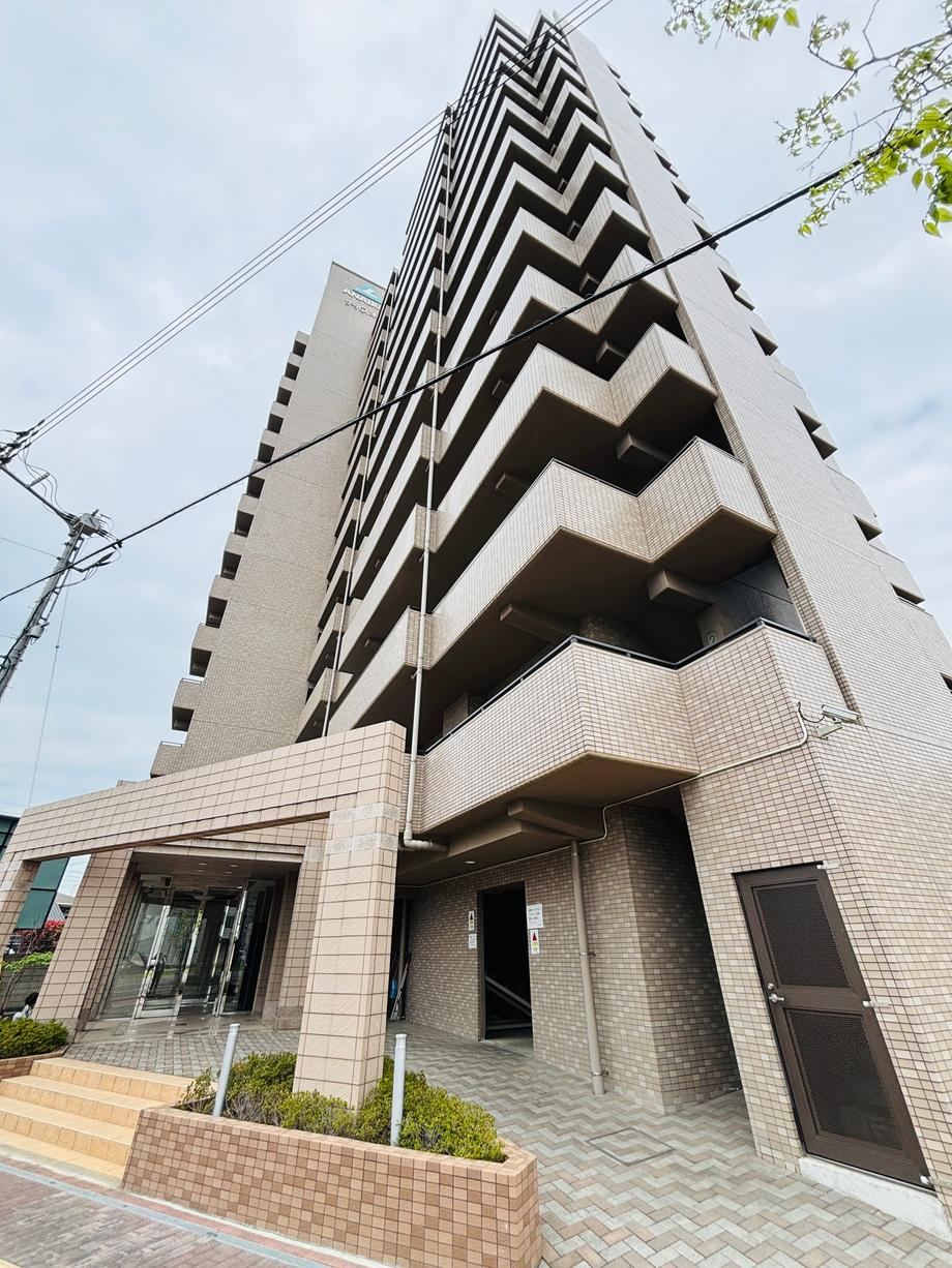 3LDK apartment in Sakaide, Kagawa - Photo 1