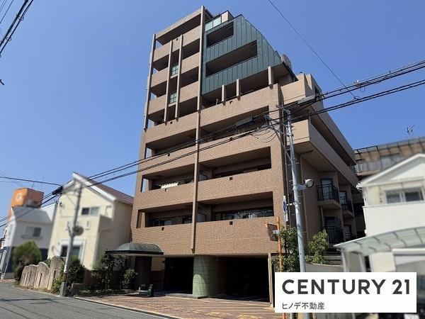 2LDK apartment in Kishiwada, Osaka - Photo 1
