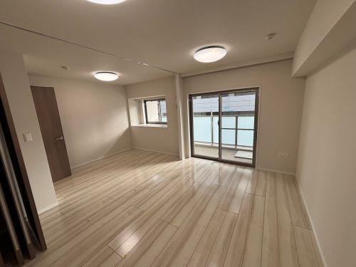 2LDK apartment in Naka Ward, Yokohama, Kanagawa - Photo 1
