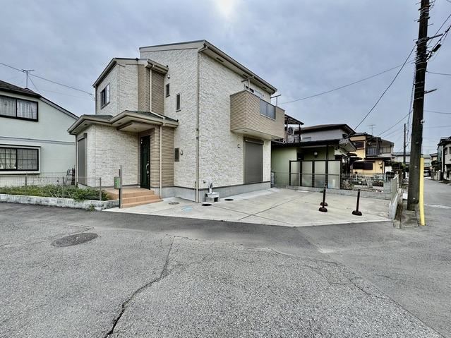 4LDK house in Kasukabe, Saitama - Photo 1