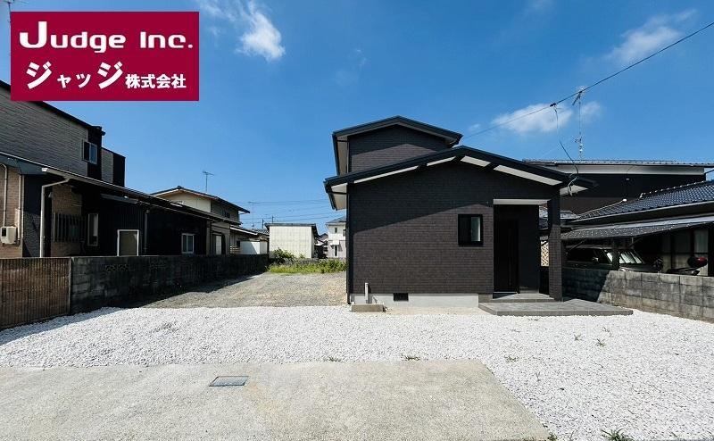 4LDK house in Ube, Yamaguchi - Photo 1