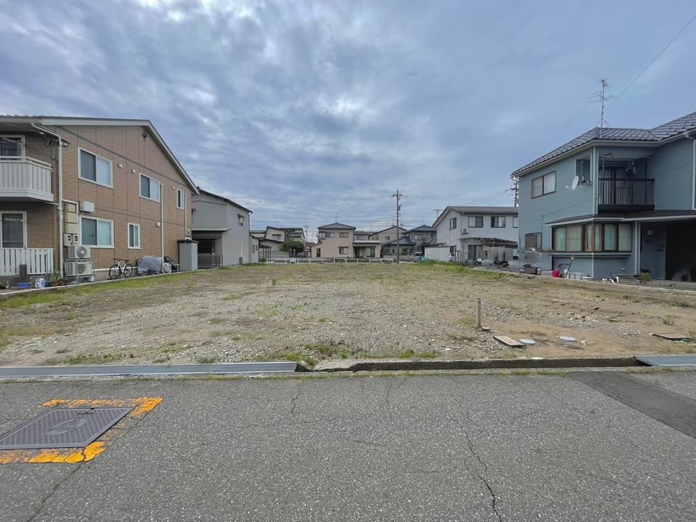 117 m² land in Kanazawa, Ishikawa - Photo 1