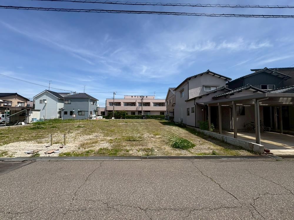 174 m² land in Kanazawa, Ishikawa - Photo 1