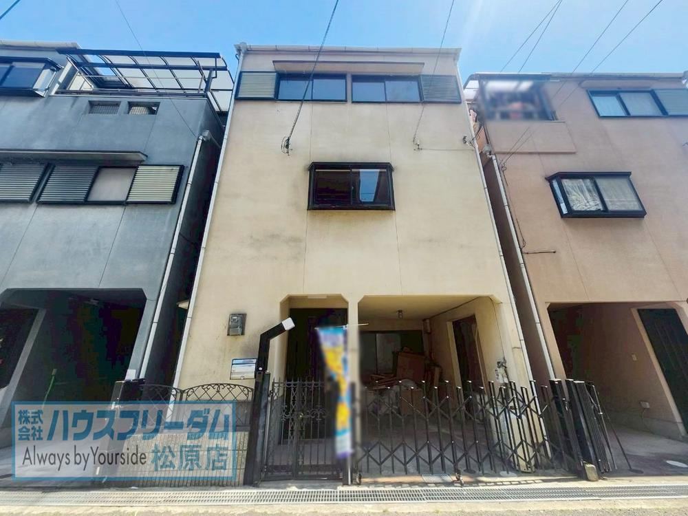 5LDK house in Tondabayashi, Osaka - Photo 1