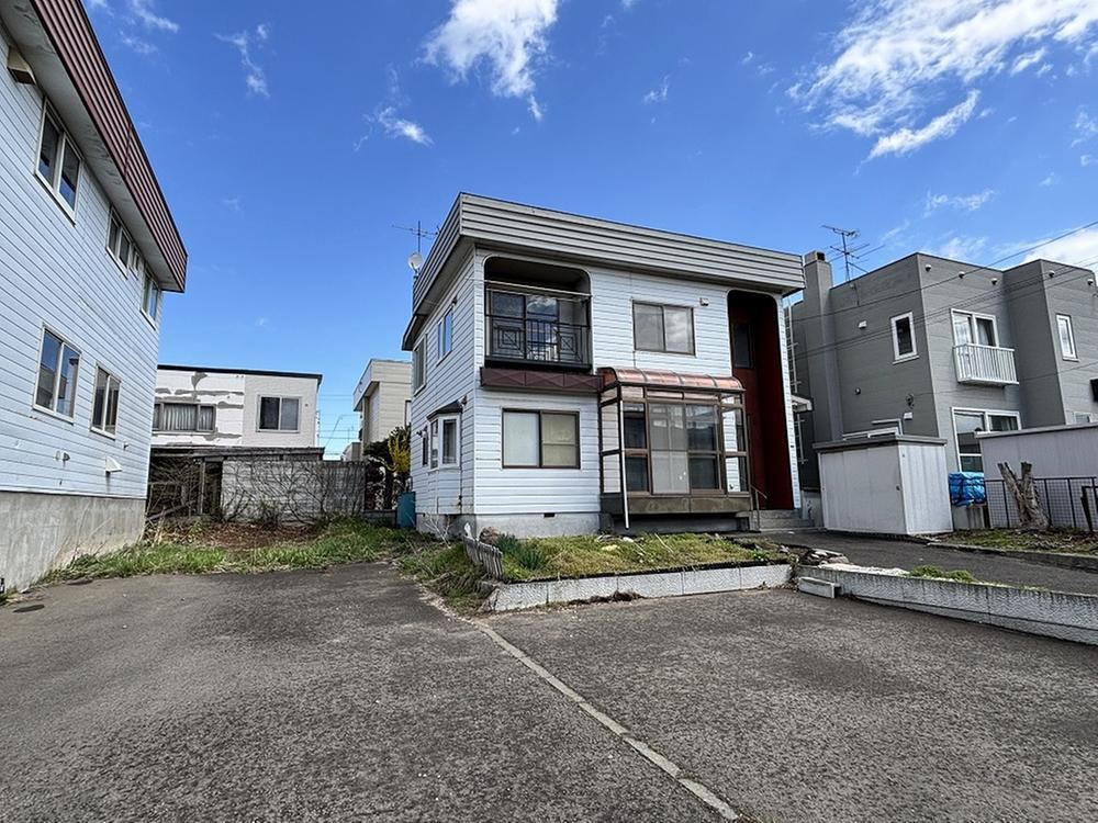 6LDK house in Shiroishi Ward, Sapporo, Hokkaido - Photo 1