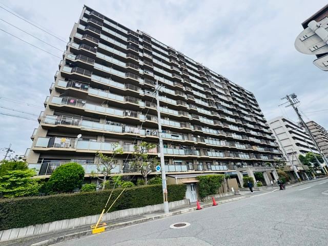 3LDK apartment in Matsubara, Osaka - Photo 1