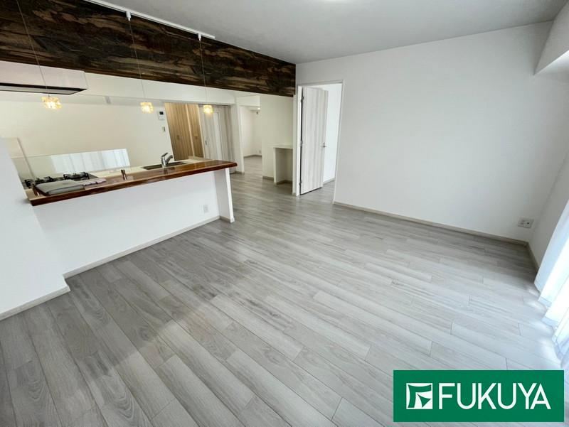 2LDK apartment in Nishi Ward, Osaka - Photo 1