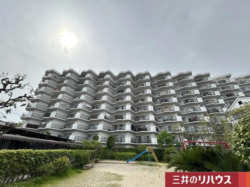 4DK apartment in Sumiyoshi Ward, Osaka - Photo 1