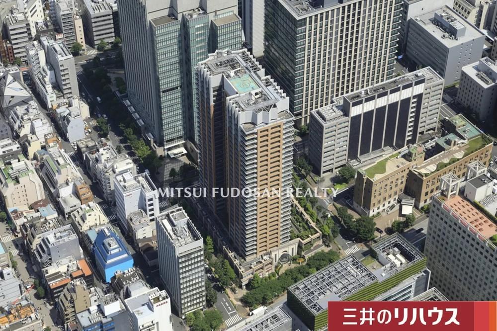 3LDK apartment in Chiyoda Ward, Tokyo - Photo 1