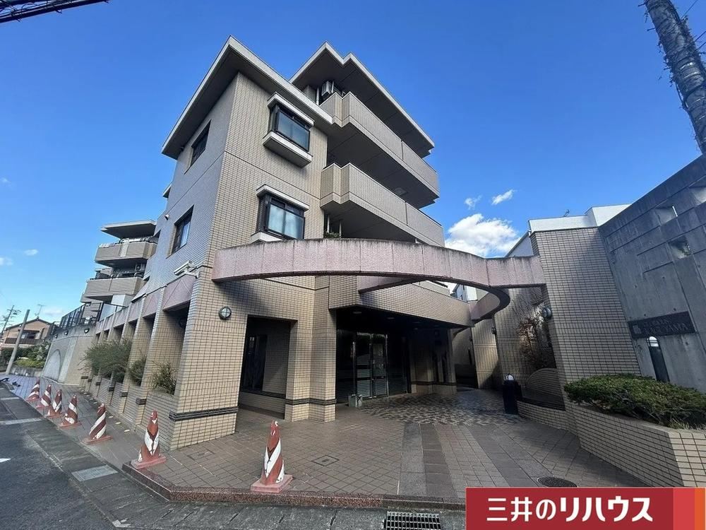 2LDK apartment in Nisshin, Aichi - Photo 1
