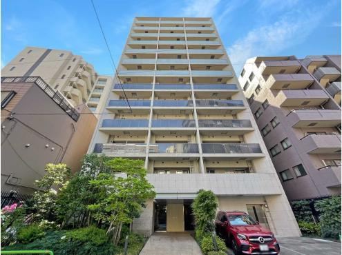 3LDK apartment in Minato Ward, Tokyo - Photo 1