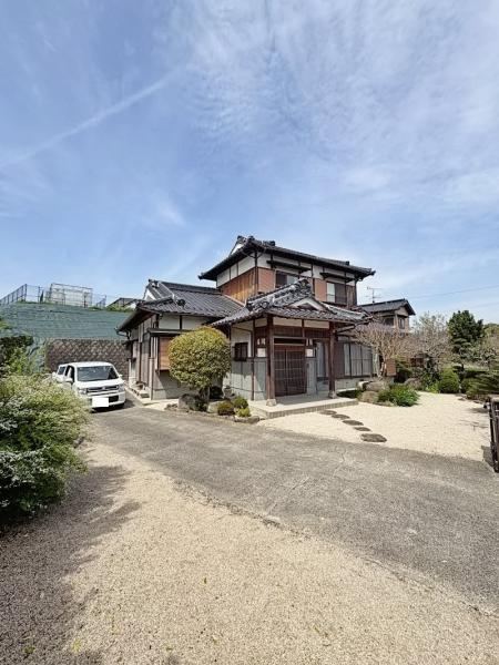7DK house in Kama, Fukuoka - Photo 1