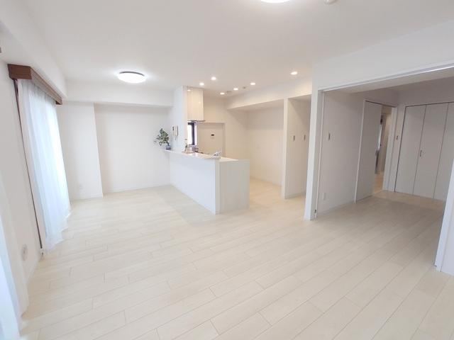 3LDK apartment in Minami Ward, Saitama - Photo 1