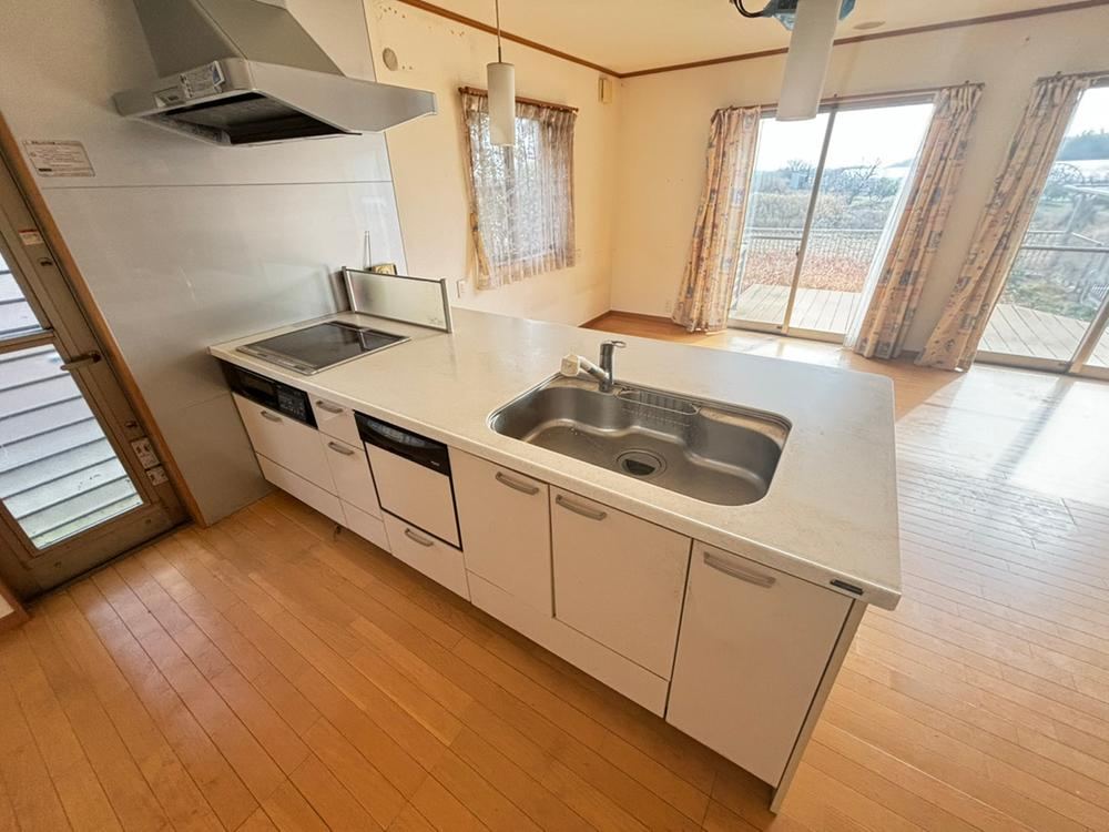 4LDK house in Higashiura, Chita District, Aichi - Photo 1