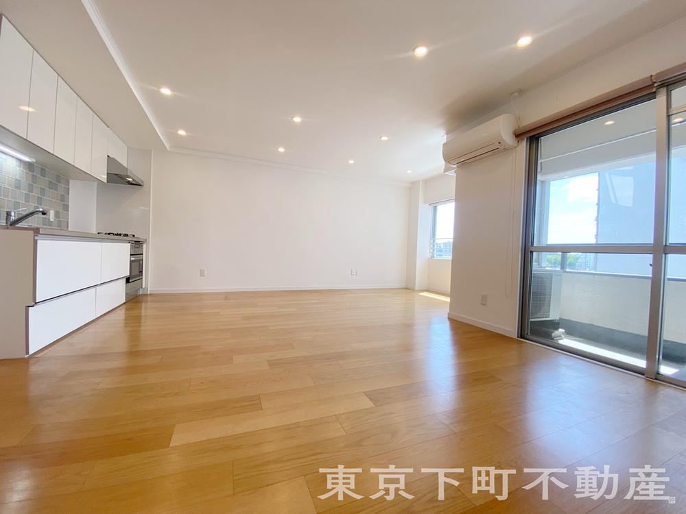 4LDK apartment in Bunkyo Ward, Tokyo - Photo 1