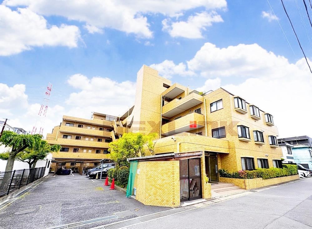3LDK apartment in Ichikawa, Chiba - Photo 1