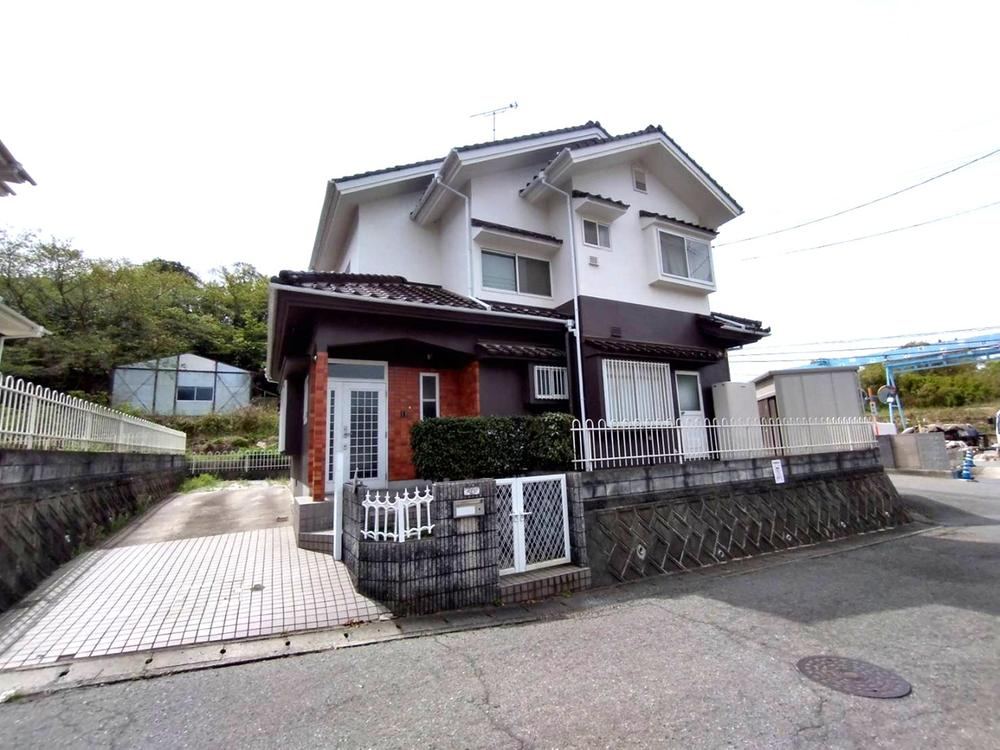 4LDK house in Higashihiroshima, Hiroshima - Photo 1