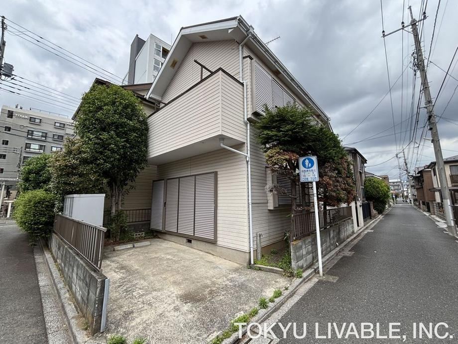 3LDK house in Mitaka, Tokyo - Photo 1