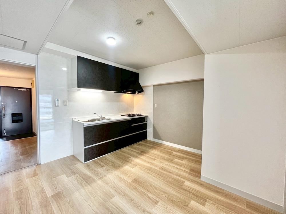 3LDK apartment in Suminoe Ward, Osaka - Photo 1