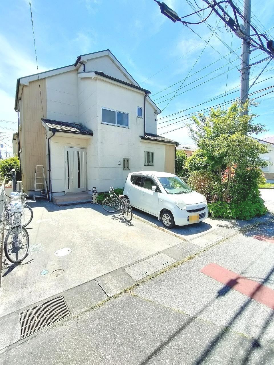 4LDK house in Yoshikawa, Saitama - Photo 1