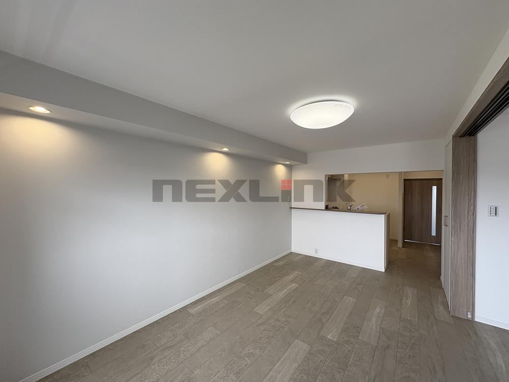 3LDK apartment in Ichikawa, Chiba - Photo 1