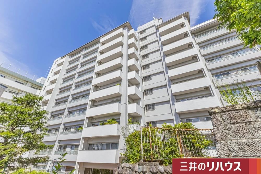 4LDK apartment in Nakano Ward, Tokyo - Photo 1