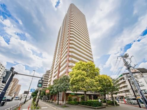 2LDK apartment in Toshima Ward, Tokyo - Photo 1