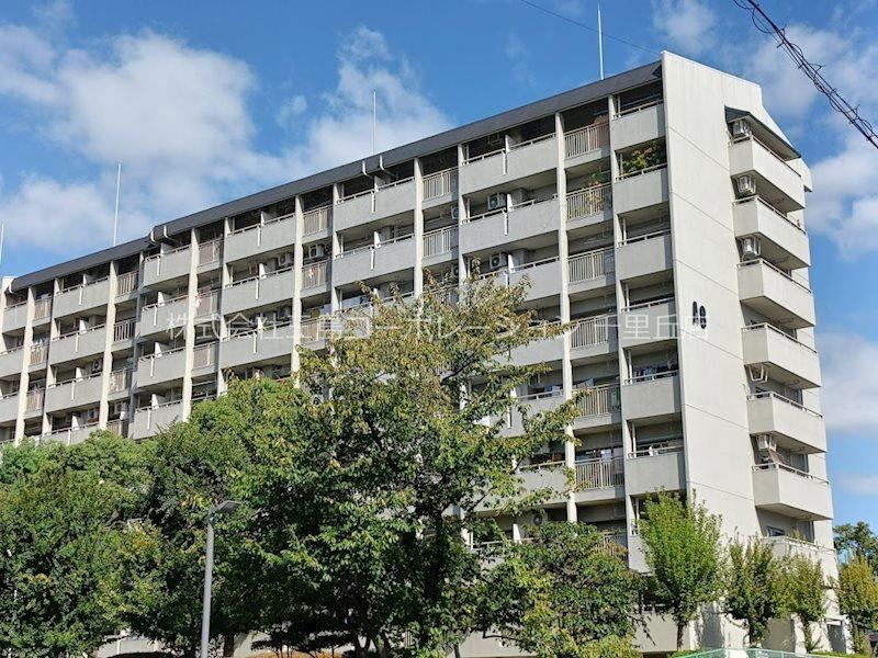 3LDK apartment in Suita, Osaka - Photo 1