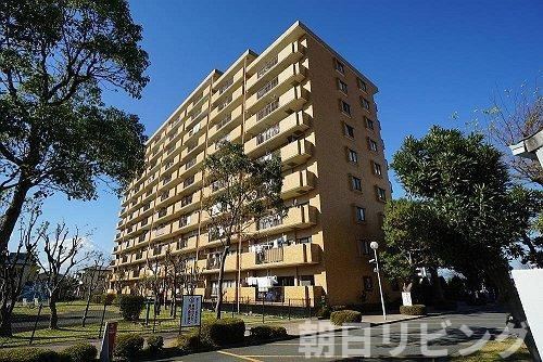 4LDK apartment in Chigasaki, Kanagawa - Photo 1