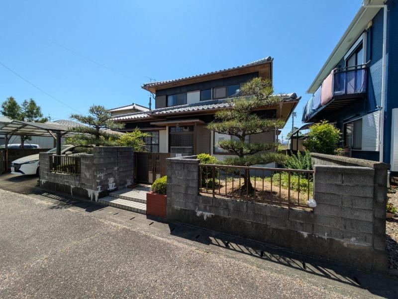 4LDK+S house in Komatsushima, Tokushima - Photo 1