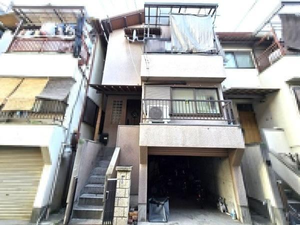 3DK house in Higashiyodogawa Ward, Osaka - Photo 1