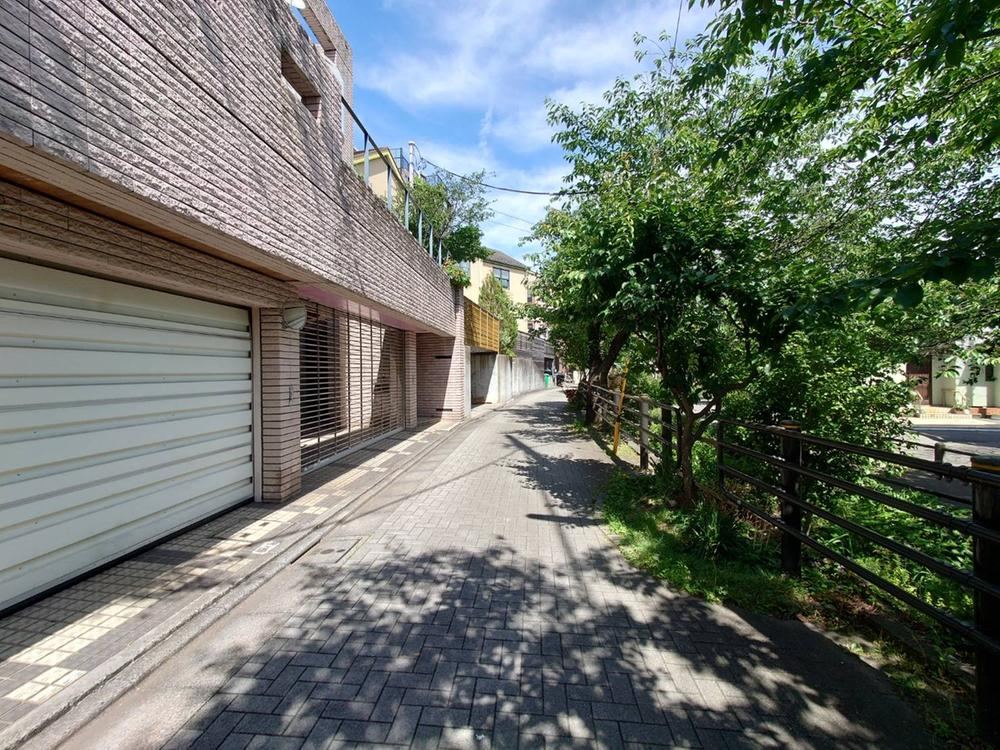 448 m² land in Setagaya Ward, Tokyo - Photo 1