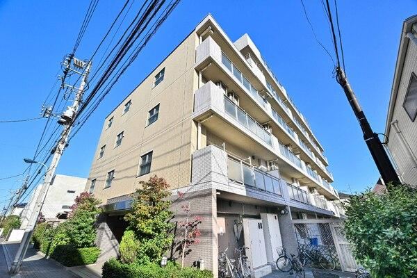 3LDK apartment in Kita Ward, Tokyo - Photo 1