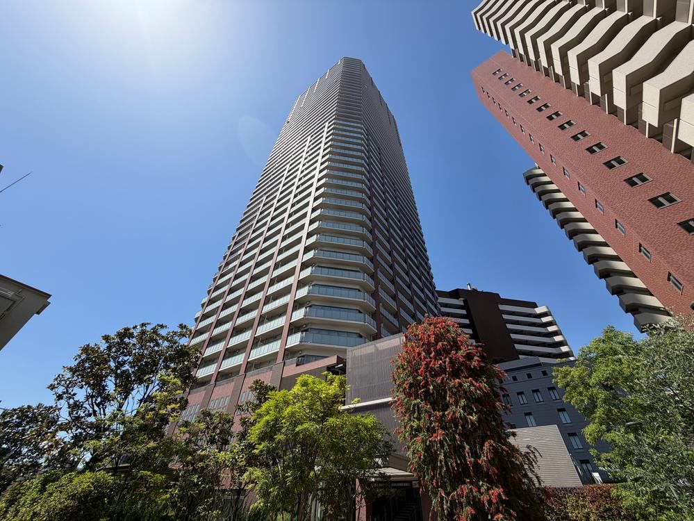 2LDK apartment in Nishi Ward, Osaka - Photo 1